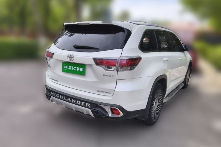 Used Toyota Highlander 2015 2.0T Four-Wheel Drive Luxury Edition 7-Seater Rear Right 45 Deg