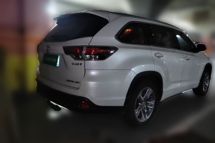 Used Toyota Highlander 2015 2.0T Four-Wheel Drive Ultimate Edition 7-Seater Rear Right 45 Deg