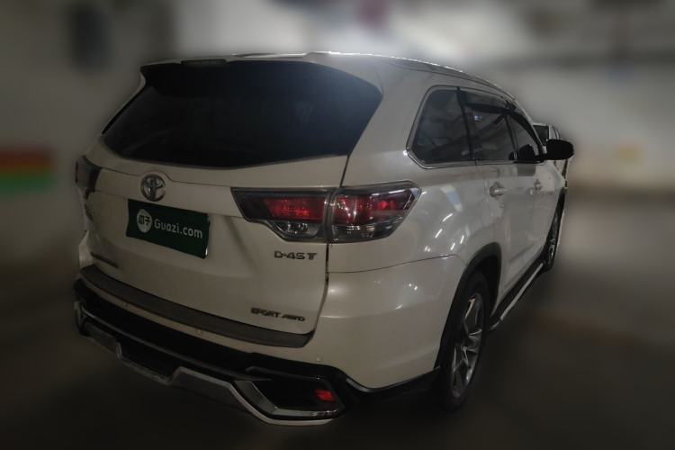 Used Toyota Highlander 2015 2.0T Four-Wheel Drive Luxury Edition 7-Seater Rear Right 45 Deg