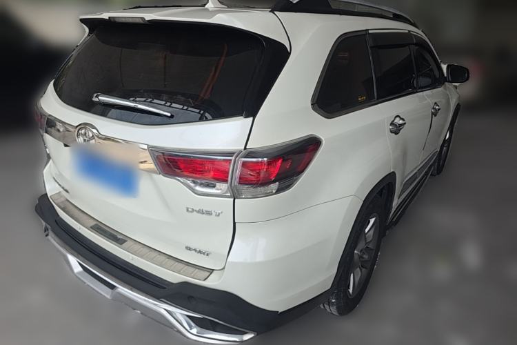 Used Toyota Highlander 2015 2.0T Two-Wheel Drive Luxury Edition 7 Seats Rear Right 45 Deg