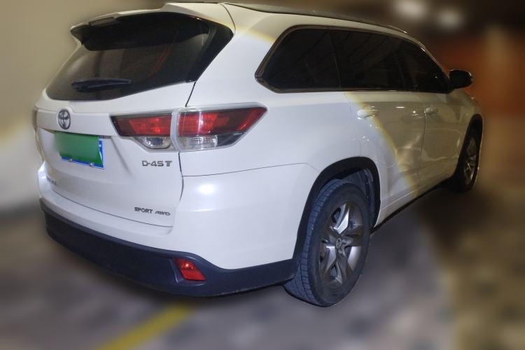 Used Toyota Highlander 2015 2.0T Four-Wheel Drive Luxury Edition 7-Seater Rear Right 45 Deg
