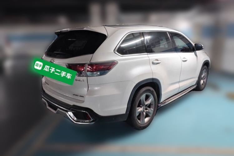 Used Toyota Highlander 2015 2.0T Four-Wheel Drive Luxury Edition 7-Seater Rear Right 45 Deg