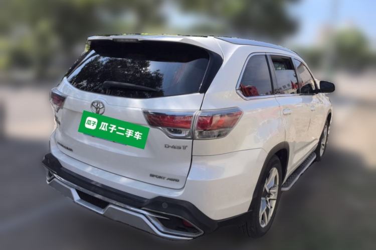 Used Toyota Highlander 2015 2.0T Four-Wheel Drive Luxury Edition 7-Seater Rear Right 45 Deg
