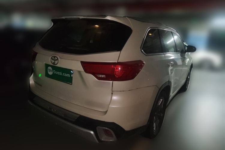 Used Toyota Highlander 2015 2.0T Four-Wheel Drive Luxury Edition 7-Seater Rear Right 45 Deg