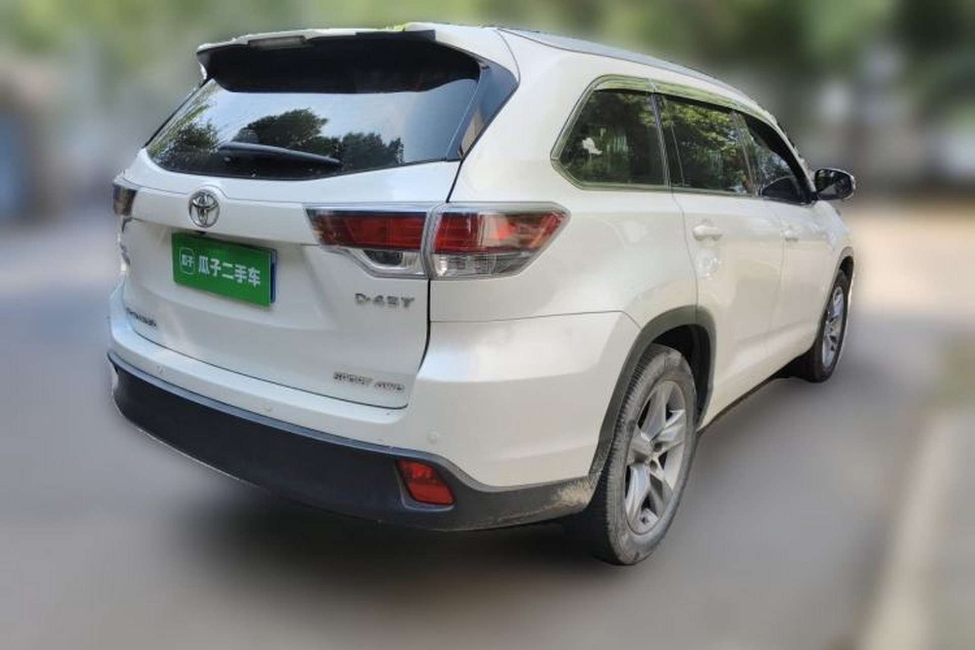 Used Toyota Highlander 2015 2.0T Four-Wheel Drive Luxury Edition 7-Seater Rear Right 45 Deg