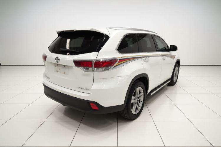 Used Toyota Highlander 2015 2.0T Four-Wheel Drive Luxury Edition 7-Seater Rear Right 45 Deg