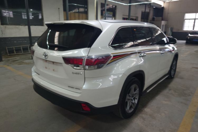 Used Toyota Highlander 2015 2.0T Four-Wheel Drive Luxury Edition 7-Seater Rear Right 45 Deg