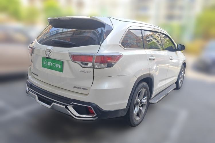 Used Toyota Highlander 2015 2.0T Four-Wheel Drive Luxury Edition 7-Seater Rear Right 45 Deg