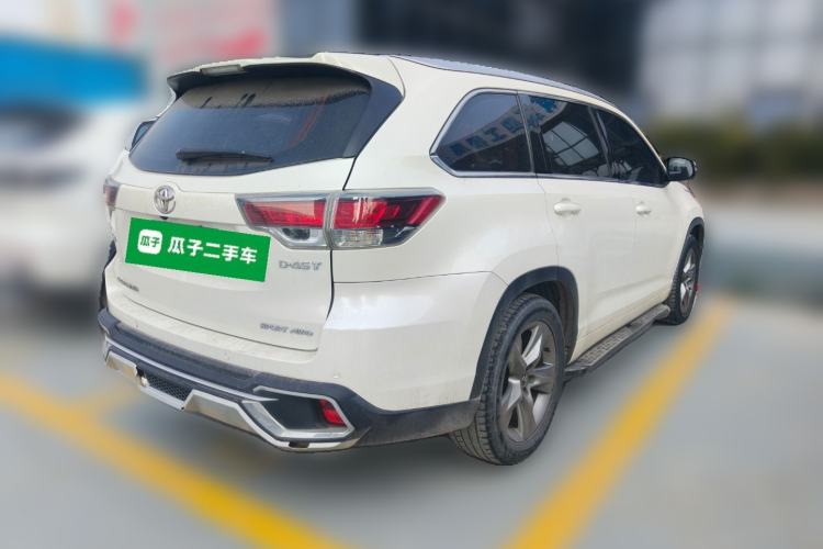 Used Toyota Highlander 2015 2.0T Four-Wheel Drive Luxury Edition 7-Seater Rear Right 45 Deg