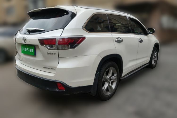 Used Toyota Highlander 2015 2.0T Four-Wheel Drive Ultimate Edition 7-Seater Rear Right 45 Deg
