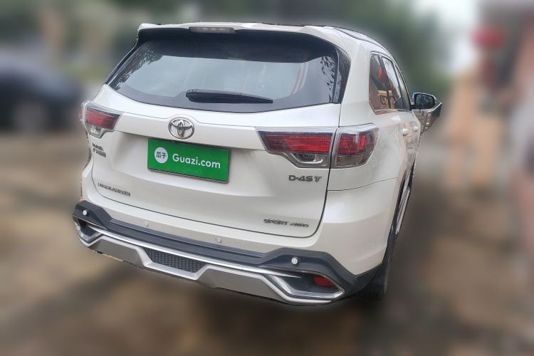 Used Toyota Highlander 2015 2.0T Four-Wheel Drive Luxury Edition 7-Seater Rear Right 45 Deg