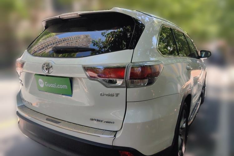Used Toyota Highlander 2015 2.0T Four-Wheel Drive Luxury Edition 7-Seater Rear Right 45 Deg