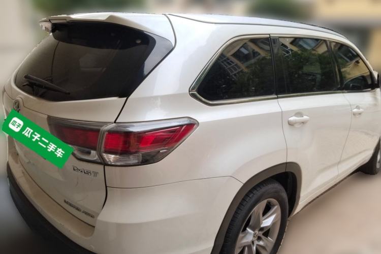 Used Toyota Highlander 2015 2.0T Four-Wheel Drive Ultimate Edition 7-Seater Rear Right 45 Deg