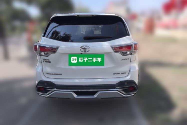 Used Toyota Highlander 2015 2.0T Four-Wheel Drive Luxury Edition 7-Seater Rear