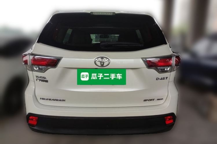 Used Toyota Highlander 2015 2.0T Four-Wheel Drive Luxury Edition 7-Seater Rear