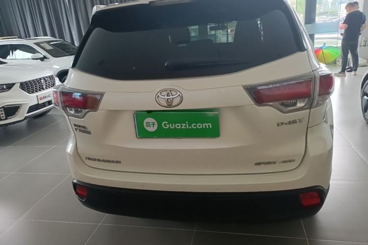 Used Toyota Highlander 2015 2.0T Four-Wheel Drive Luxury Edition 7-Seater Rear