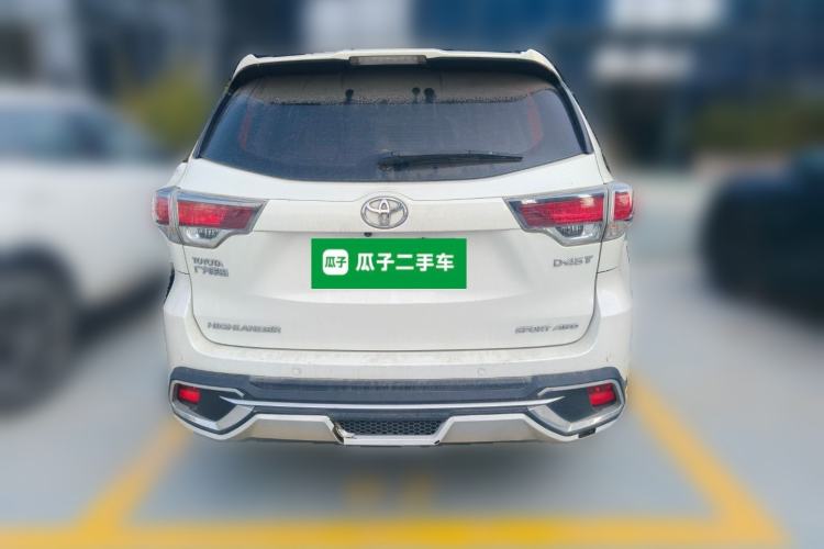 Used Toyota Highlander 2015 2.0T Four-Wheel Drive Luxury Edition 7-Seater Rear