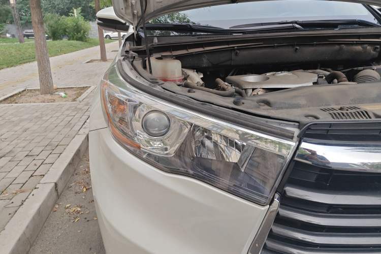 Used Toyota Highlander 2015 2.0T Four-Wheel Drive Luxury Edition 7-Seater Right Front Headlight