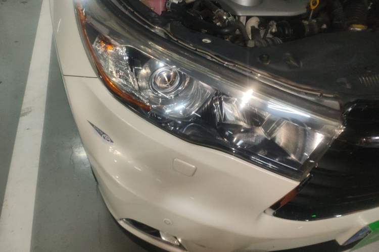Used Toyota Highlander 2015 2.0T Four-Wheel Drive Ultimate Edition 7-Seater Right Front Headlight