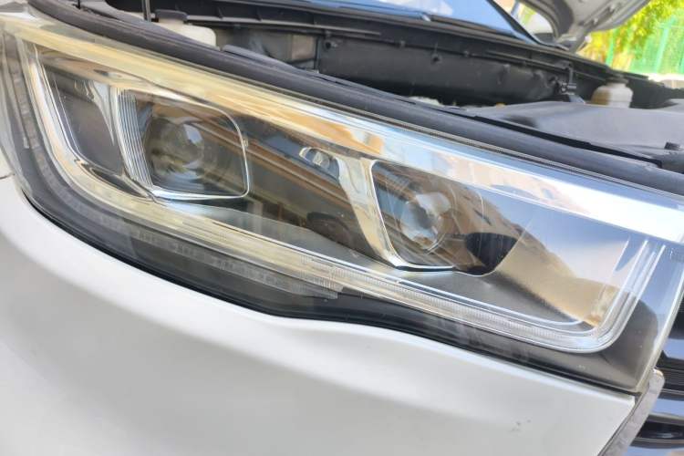 Used Toyota Highlander 2015 2.0T Four-Wheel Drive Luxury Edition 7-Seater Right Front Headlight