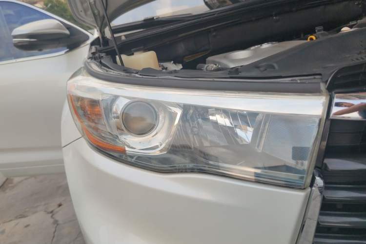 Used Toyota Highlander 2015 2.0T Four-Wheel Drive Luxury Edition 7-Seater Right Front Headlight