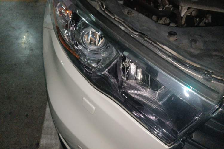 Used Toyota Highlander 2015 2.0T Four-Wheel Drive Ultimate Edition 7-Seater Right Front Headlight