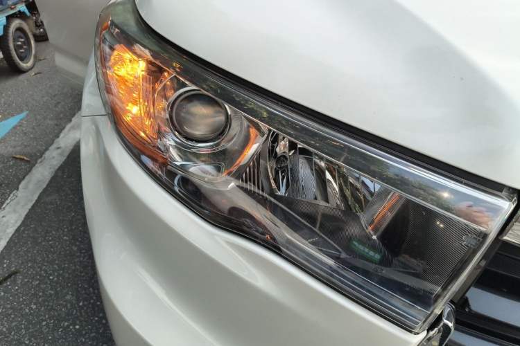 Used Toyota Highlander 2015 2.0T Four-Wheel Drive Luxury Edition 7-Seater Right Front Headlight