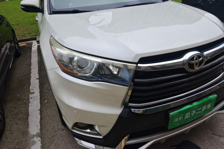 Used Toyota Highlander 2015 2.0T Two-Wheel Drive Luxury Edition 7 Seats Right Front Headlight