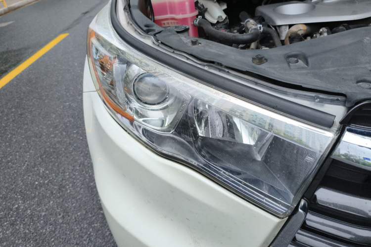 Used Toyota Highlander 2015 2.0T Four-Wheel Drive Luxury Edition 7-Seater Right Front Headlight