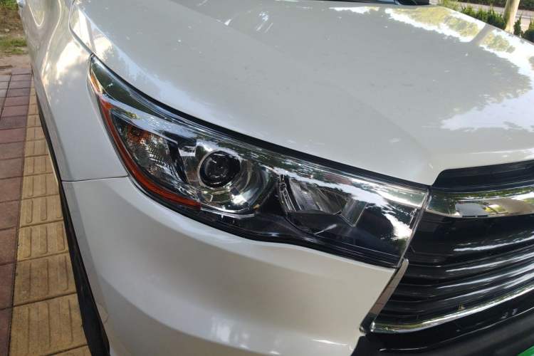 Used Toyota Highlander 2015 2.0T Four-Wheel Drive Luxury Edition 7-Seater Right Front Headlight
