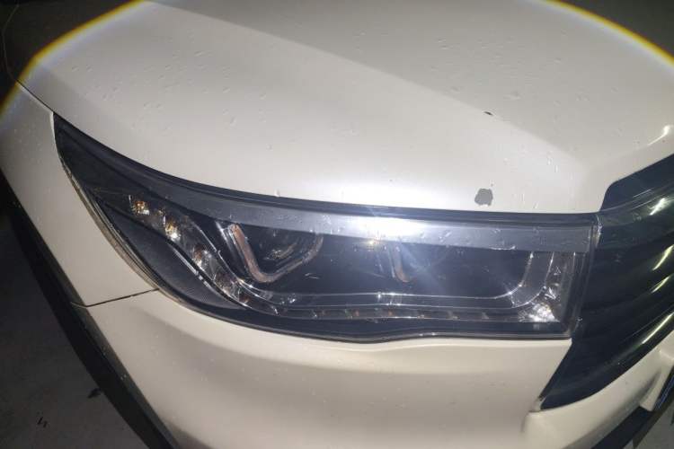 Used Toyota Highlander 2015 2.0T Four-Wheel Drive Luxury Navigation Version with 7 Seats Right Front Headlight