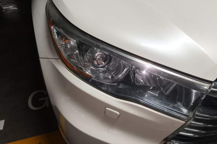 Used Toyota Highlander 2015 2.0T Four-Wheel Drive Ultimate Edition 7-Seater Right Front Headlight