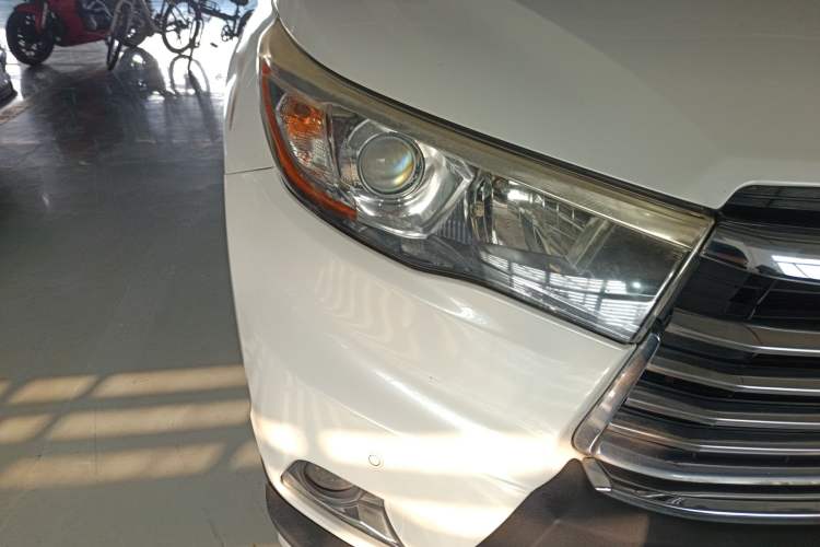 Used Toyota Highlander 2015 2.0T Four-Wheel Drive Luxury Edition 7-Seater Right Front Headlight