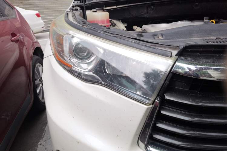 Used Toyota Highlander 2015 2.0T Four-Wheel Drive Luxury Edition 7-Seater Right Front Headlight