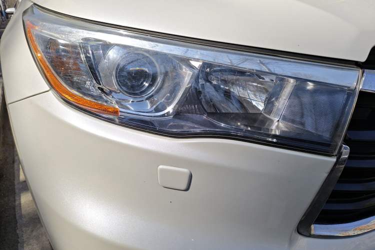 Used Toyota Highlander 2015 2.0T Four-Wheel Drive Ultimate Edition 7-Seater Right Front Headlight