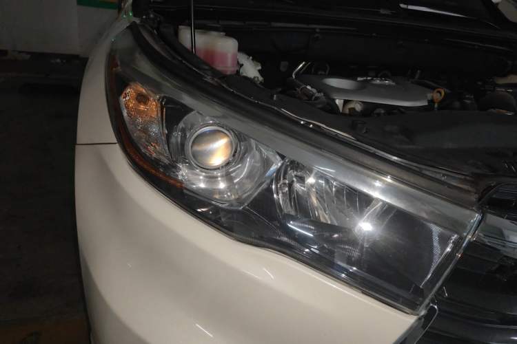 Used Toyota Highlander 2015 2.0T Four-Wheel Drive Luxury Edition 7-Seater Right Front Headlight