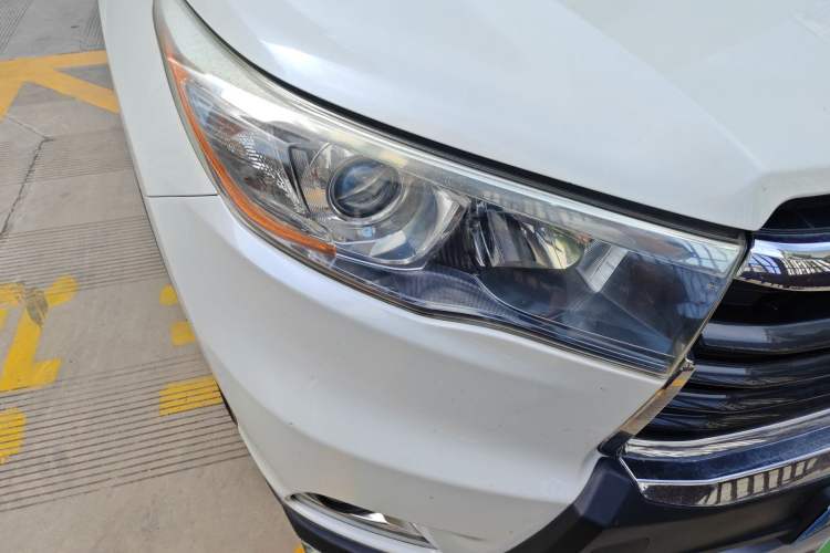 Used Toyota Highlander 2015 2.0T Four-Wheel Drive Luxury Edition 7-Seater Right Front Headlight