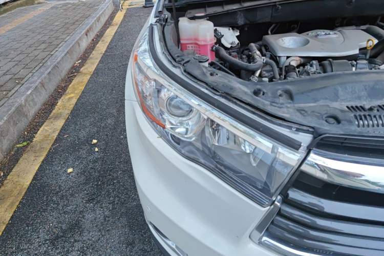 Used Toyota Highlander 2015 2.0T Four-Wheel Drive Luxury Edition 7-Seater Right Front Headlight