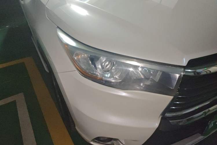 Used Toyota Highlander 2015 2.0T Four-Wheel Drive Luxury Edition 7-Seater Right Front Headlight