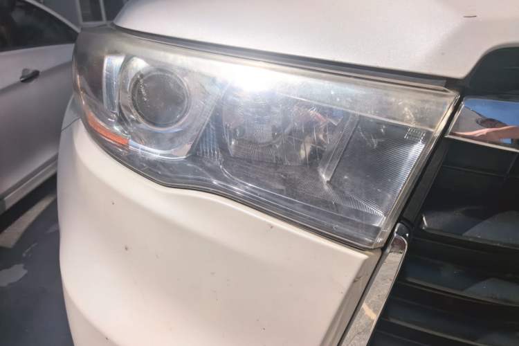 Used Toyota Highlander 2015 2.0T Four-Wheel Drive Luxury Edition 7-Seater Right Front Headlight