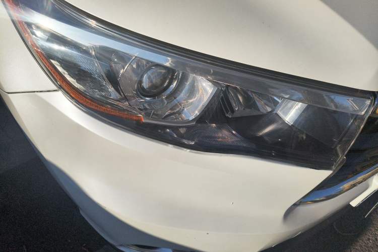 Used Toyota Highlander 2015 2.0T Four-Wheel Drive Luxury Edition 7-Seater Right Front Headlight