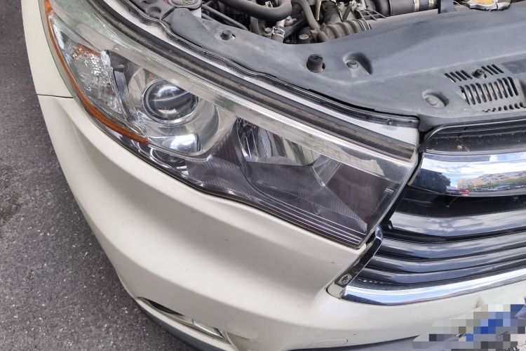 Used Toyota Highlander 2015 2.0T Four-Wheel Drive Luxury Edition 7-Seater Right Front Headlight