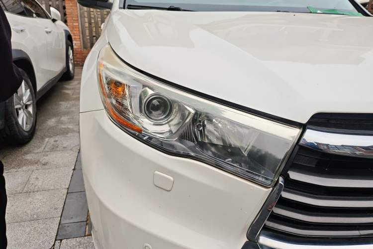 Used Toyota Highlander 2015 2.0T Four-Wheel Drive Ultimate Edition 7-Seater Right Front Headlight