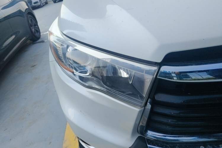 Used Toyota Highlander 2015 2.0T Four-Wheel Drive Luxury Edition 7-Seater Right Front Headlight