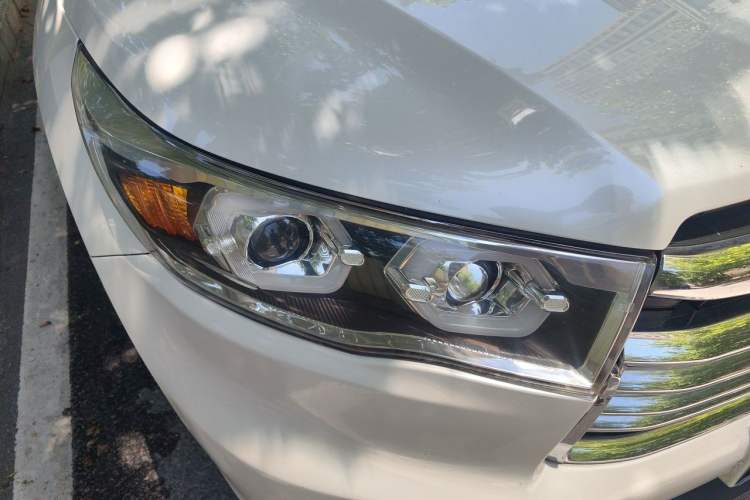 Used Toyota Highlander 2015 2.0T Four-Wheel Drive Luxury Edition 7-Seater Right Front Headlight