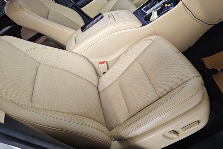 Used Toyota Highlander 2015 2.0T Four-Wheel Drive Luxury Edition 7-Seater Right Front Seat