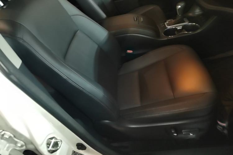 Used Toyota Highlander 2015 2.0T Four-Wheel Drive Luxury Edition 7-Seater Right Front Seat