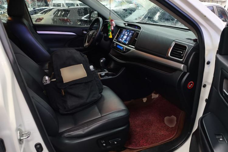 Used Toyota Highlander 2015 2.0T Four-Wheel Drive Luxury Edition 7-Seater Right Front Seat