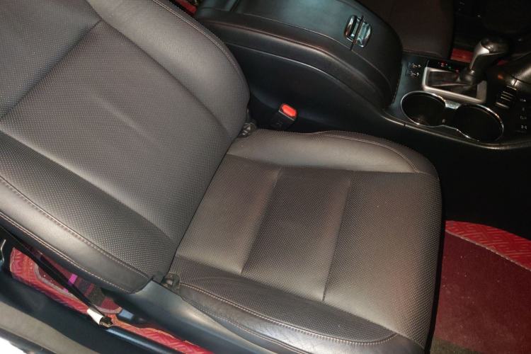 Used Toyota Highlander 2015 2.0T Four-Wheel Drive Luxury Edition 7-Seater Right Front Seat