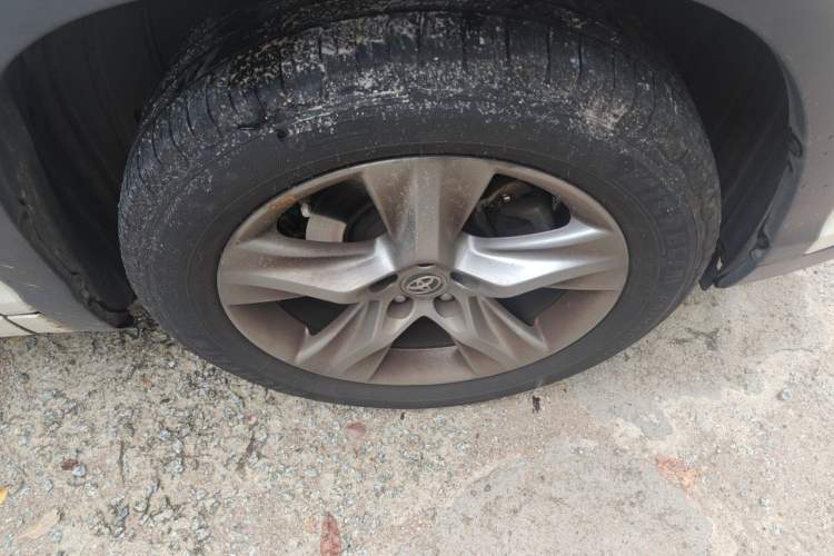 Used Toyota Highlander 2015 2.0T Four-Wheel Drive Ultimate Edition 7-Seater Right Front Wheel Hub
